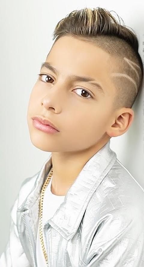 royalty family Wallpapers HD screenshot image 13_Popularmodapk.com