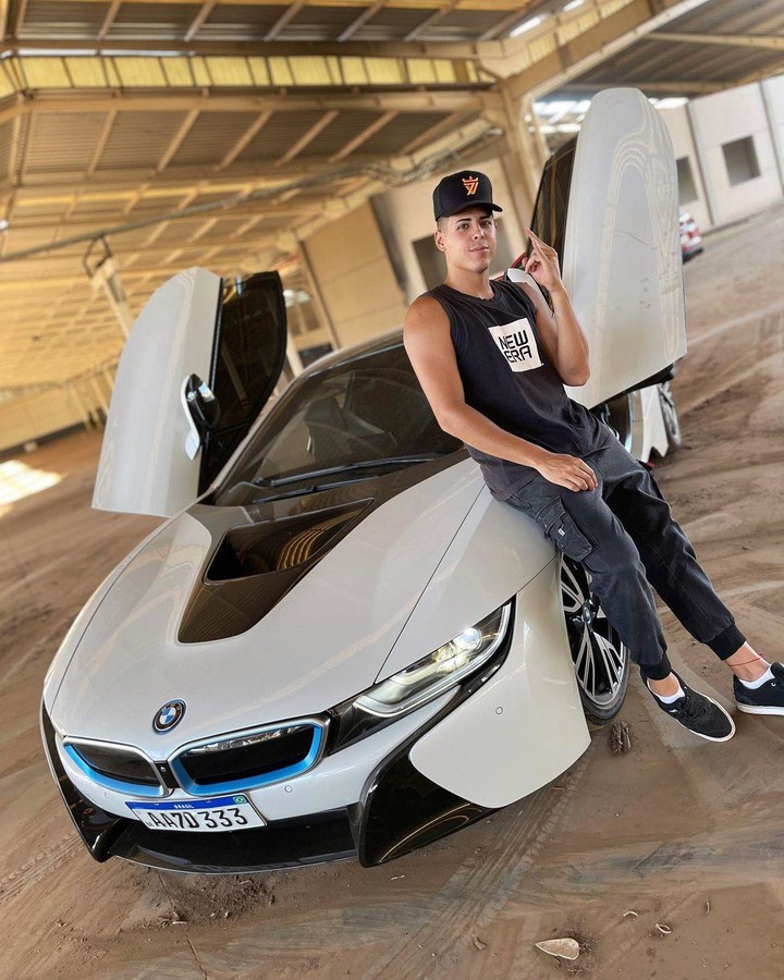 Renato Garcia Wallpapers HD screenshot image 2_Popularmodapk.com