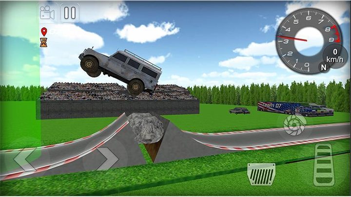 Monster Truck Stunts Arcade screenshot image 1_Popularmodapk.com