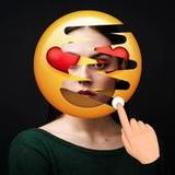 Girls Face Emoji Remover – Face Body scanner Prank1.3_Popularmodapk.com